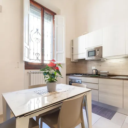 La Casa Di Walter Two Steps From The Centre Apartment